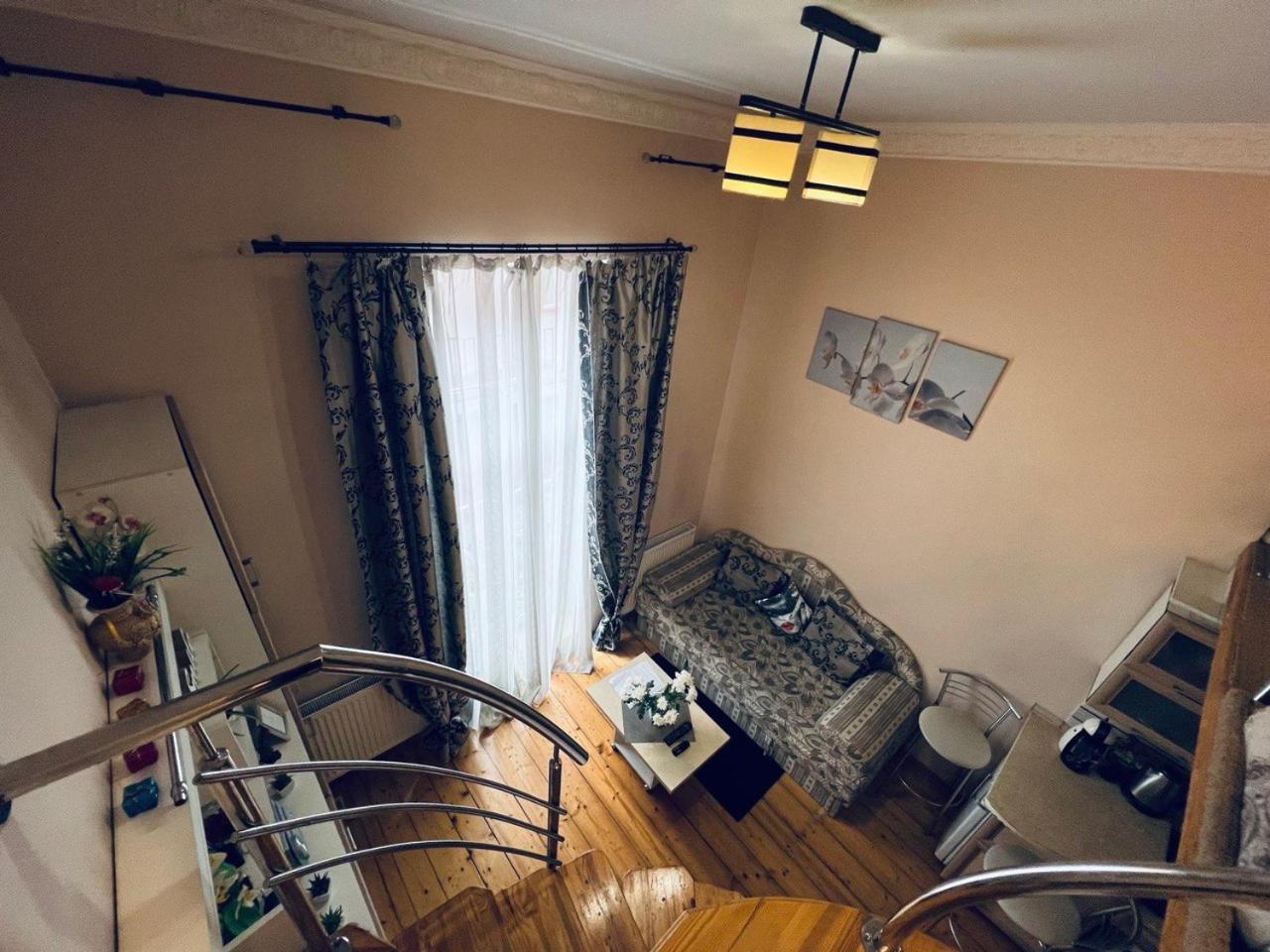 Apartment In The City Center Mini Ивано-Франковск Экстерьер фото
